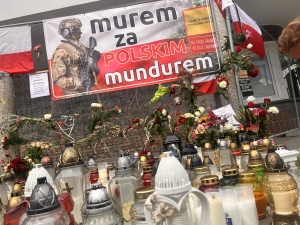 Nie żyje polski żołnierz. Polacy oddają mu hołd [FOTO] 