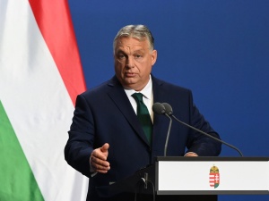 TSUE nałożył na Węgry 200 mln euro kary. Chodzi o politykę migracyjną