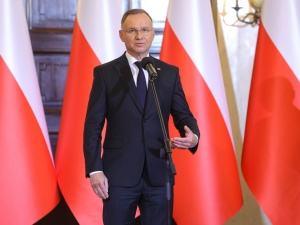 Niemcy przerzucają migrantów do Polski: jest mocna reakcja prezydenta Dudy 