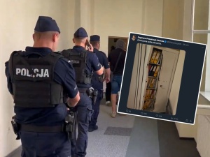 Przewodnicząca KRS alarmuje: „Wchodzą siłowo! Zniszczona szafa pancerna”