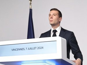 Lider Zjednoczenia Narodowego: „Haniebne sojusze rzuciły Francję w ramiona skrajnej lewicy”