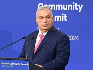 Według byłego komisarza KE pośrednikiem pomiędzy UE a Trumpem powinien być… Viktor Orbán