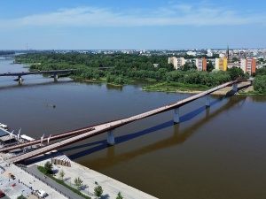 Kładka Trzaskowskiego wymaga czyszczenia. Tyle będzie kosztować