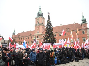 „TAK dla edukacji! NIE dla deprawacji!”. Przez Warszawę przeszła demonstracja przeciwko edukacji zdrowotnej