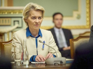 UE wykorzysta chaos we Francji, by przeforsować umowę UE-Mercosur? Von der Leyen jest już w Urugwaju