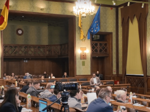 Łamanie kręgosłupów. Rozłam wśród radnych KO we Wrocławiu