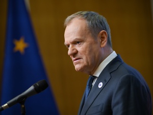 Tusk skomentował udzielenie azylu Marcinowi Romanowskiemu
