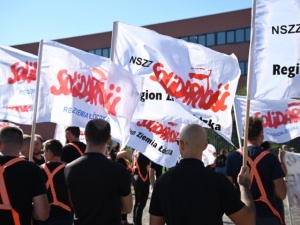 Przedstawiciele S podpisali porozumienie ws. warunków zwolnień grupowych w SGL Battery Solutions Polska