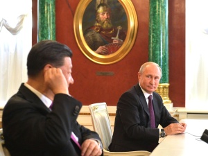 Xi do Putina: Chiny i Rosja ręka w rękę na słusznej drodze