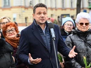 Trzaskowski bił na alarm ws. 800 plus dla Ukraińców. Ministerstwo: Nie wpłynęła żadna propozycja