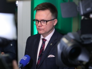 Hołownia w rocznicę uchwalenia poprawek do konstytucji PRL o wieczystym sojuszu z ZSRR proponuje ustawę o wieczystym członkostwie w UE