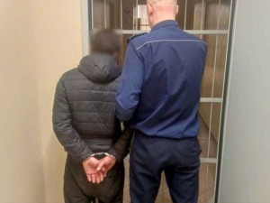 Makabra w Malborku. Gdy spali, oblał ich benzyną i podpalił