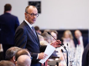 Politycy niemieckiej chadecji grożą krajom UE ws. odsyłania imigrantów