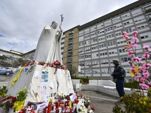 Klinika Gemelli: najnowsze informacje o papieżu Franciszku