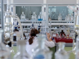 Jest nowy pomysł na ratunek dla europejskiego przemysłu chemicznego
