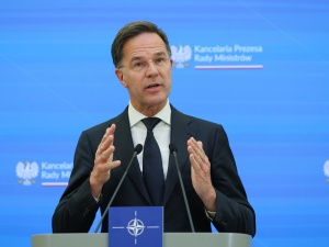 W razie ataku na Polskę reakcja sojuszu będzie niszcząca. Szef NATO w Warszawie