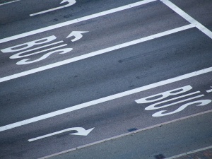 Wypadek autokaru na Podkarpaciu. Na miejscu służby ratunkowe 