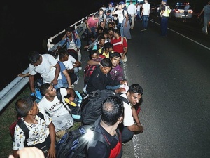 Niemcy wsypali Tuska. Są zachwyceni współpracą z Polską w zakresie przyjmowania imigrantów