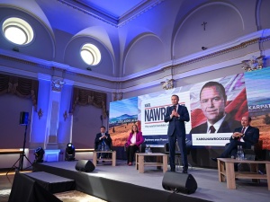 Wspólna debata prezydencka na trzech stacjach. Padła data