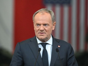 Tusk zwrócił się do Trumpa: Drodzy amerykańscy przyjaciele...