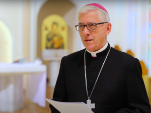 Abp Skworc: naszą powinnością jest przekazywać młodemu pokoleniu obowiązek pamięci