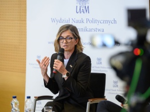 Biejat: Ustawa azylowa odbiera prawa niewinnym ludziom