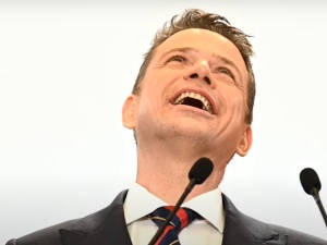 Dziwne zachowanie Rafała Trzaskowskiego po pytaniu Moniki Rutke [VIDEO]