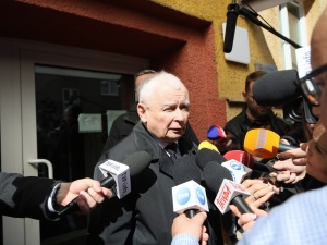 Burza wokół zdjęcia Trzaskowskiego. Jest komentarz Jarosława Kaczyńskiego