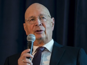 Klaus Schwab zamierza zrezygnować ze stanowiska przewodniczącego Światowego Forum Ekonomicznego