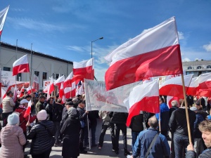 W Gubinie ruszyła demonstracja przeciwko masowej migracji 