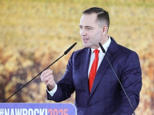 Karol Nawrocki przeciwko wiatrakom pod domami