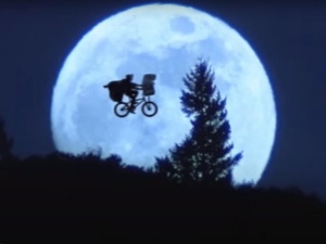 Nie tak miał wyglądać finał aukcji. Model z kultowego filmu bez nowego domu