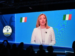 UE mięknie w rozmowach z Trumpem. Giorgia Meloni pojedzie do Waszyngtonu rozmawiać o cłach