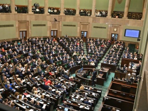 Najnowszy sondaż parlamentarny. Duży koalicjant poza Sejmem