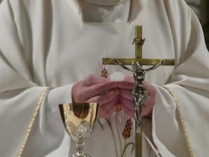 Biskupi do kapłanów na Wielki Czwartek: słyszenie siebie nawzajem, to wejście na wspólną drogę