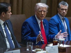 Wysłannicy USA i Iranu rozpoczęli rozmowy. Chodzi o program nuklearny Teheranu