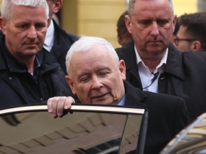 Jarosław Kaczyński odrzuca haniebną ugodę. Rozprawa po świętach