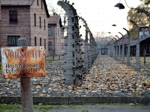Bezczelność niemieckich mediów: Bild pisze o Auschwitz jako byłym obozie zagłady w Polsce