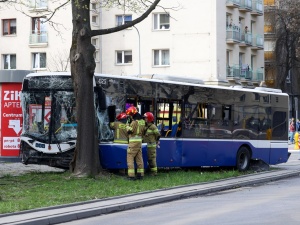 Poważny wypadek autobusu w Krakowie. Jest wielu rannych