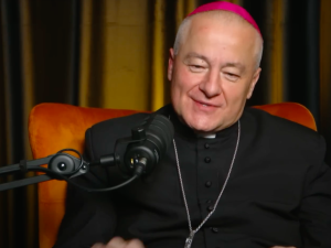 [wywiad] Bp Artur Ważny o katechezie w parafiach: zależy nam, by objąć nimi również rodziców