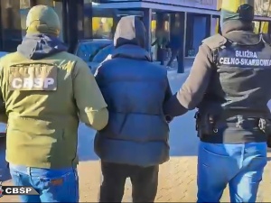 600 fikcyjnych faktur na 11 milionów złotych. Służby rozbiły gang śmieciowy
