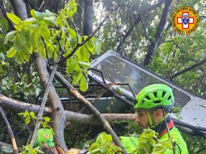 Tragedia we Włoszech. Kolejka górska z turystami runęła w dół