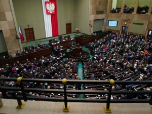 Nowy sondaż poparcia partii politycznych. Katastrofalne wieści dla koalicji 13 grudnia