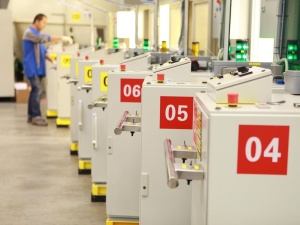 Ilu obcokrajowców pracuje w Polsce? GUS podał dane