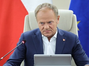 Koalicjanci zyskują, atakując Tuska 