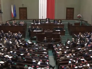 Jedna z partii z katastrofalnym spadkiem. Najnowszy sondaż