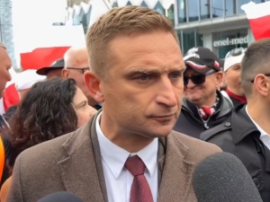 Robert Bąkiewicz na Marszu Przeciw Migracji: Na Polskę przerzuca się konsekwencje niemieckich błędów