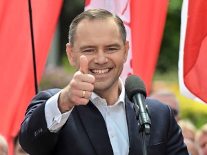 Karol Nawrocki wygrywa w obu turach. Nowy sondaż AtlasIntel