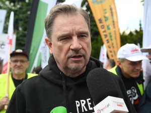 Piotr Duda na proteście hutników: Precz z Zielonym Ładem! Hutnicy dają życie i tlen naszej gospodarce