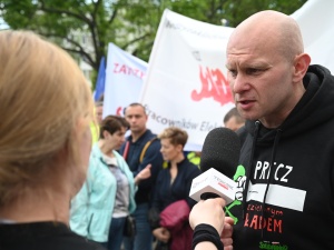 Wiceszef S Bartłomiej Mickiewicz: Hutnictwo, górnictwo i energetyka walą się z powodu gigantycznych cen energii